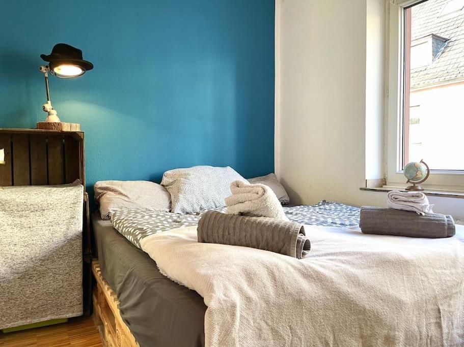 - Chilliges Zimmer In Dusseldorf Mit Balkon & Kuche; Big Tv And Bed - エクステリア 写真