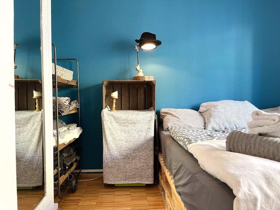 - Chilliges Zimmer In Dusseldorf Mit Balkon & Kuche; Big Tv And Bed - エクステリア 写真